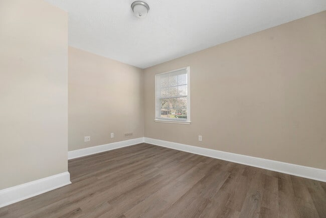 Building Photo - 804 Townsend Ave