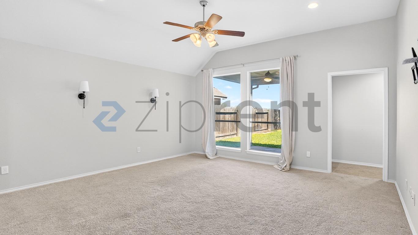 Building Photo - 2607 Diamond River Dr