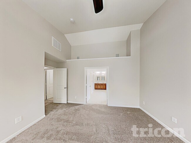 Building Photo - 1413 Eastway Dr