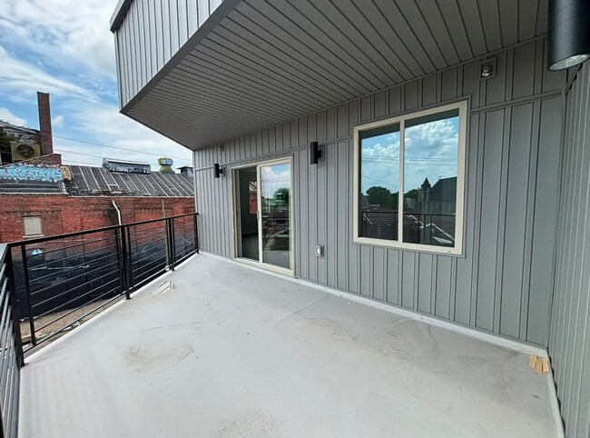 Building Photo - 675 N 41st St