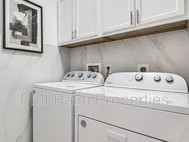 Building Photo - 225 Cypress Point Dr