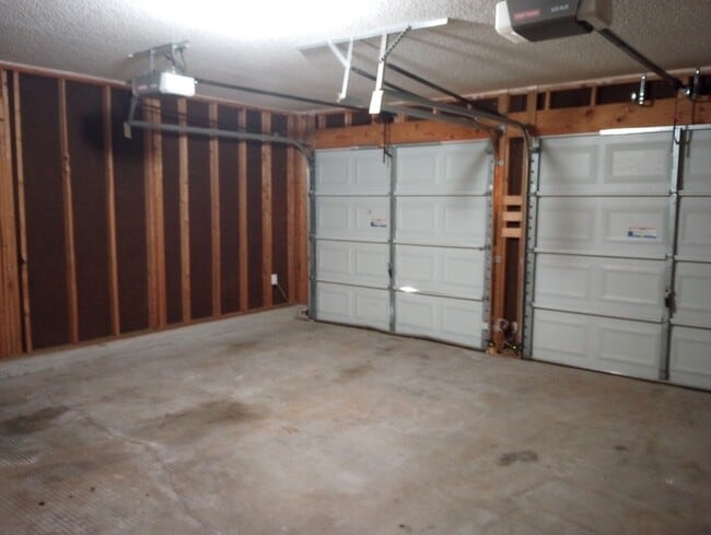 Building Photo - 108 Lacombe Ct