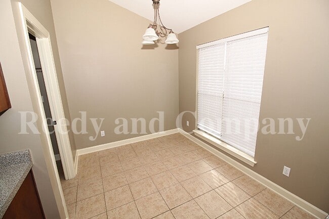 Building Photo - 8911 Rasco Hills Cove