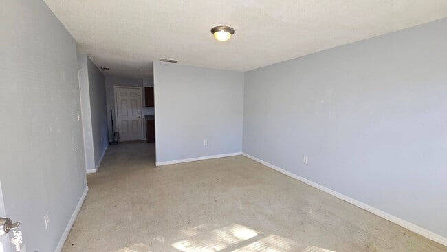 Building Photo - 3BR / 1BA Rental Home – Fresh Updates – Leesburg