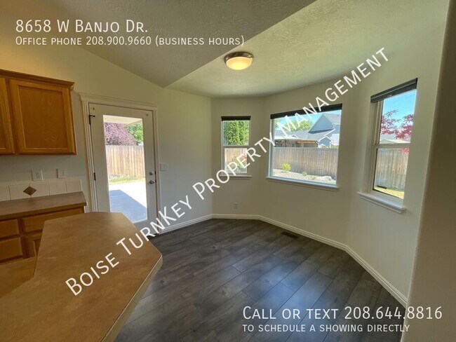 Building Photo - 8658 W Banjo Dr
