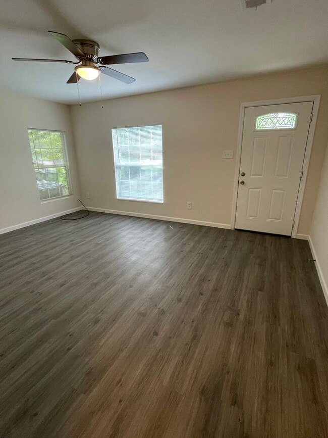 Building Photo - Available Now! Updated 4BR Home with Large Yard, Storage Shed & Modern Finishes