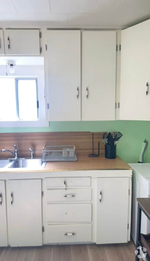 Building Photo - Rare 1-bedroom, 1-bathroom house located 2...