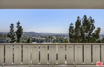 Building Photo - 4455 Los Feliz Blvd