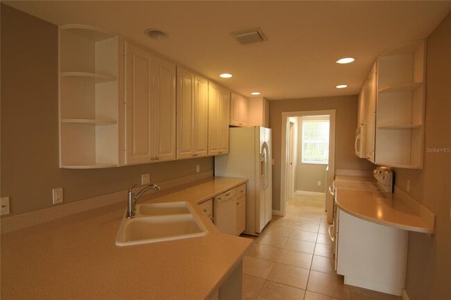 Building Photo - 1655 Burgos Dr