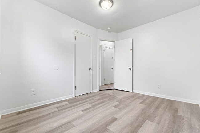 Building Photo - 813 N Kiowa St