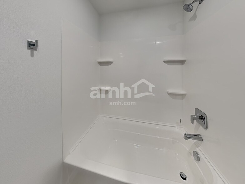 Building Photo - 354 N Addison Way