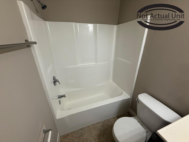 Building Photo - 1850 N Orie Dr