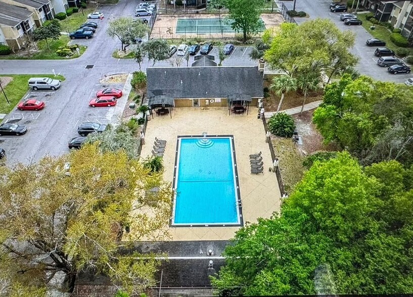 Building Photo - 13289 Arbor Pointe Cir