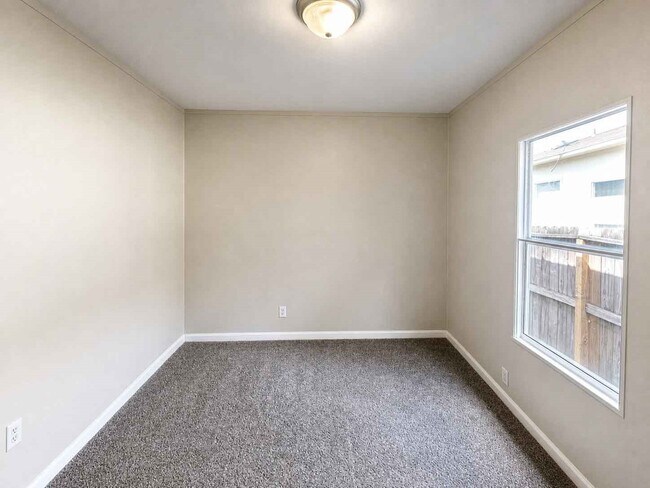 Building Photo - 11926 Greensbrook Forest Dr