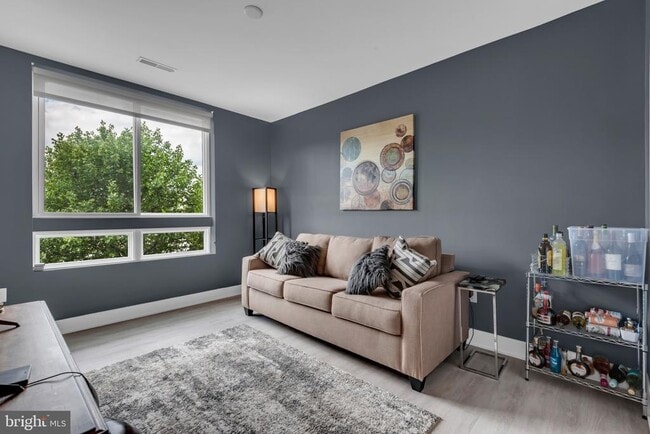 Building Photo - 145 Riverhaven Dr