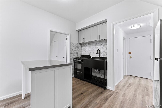 Building Photo - 3 Harbor Ln