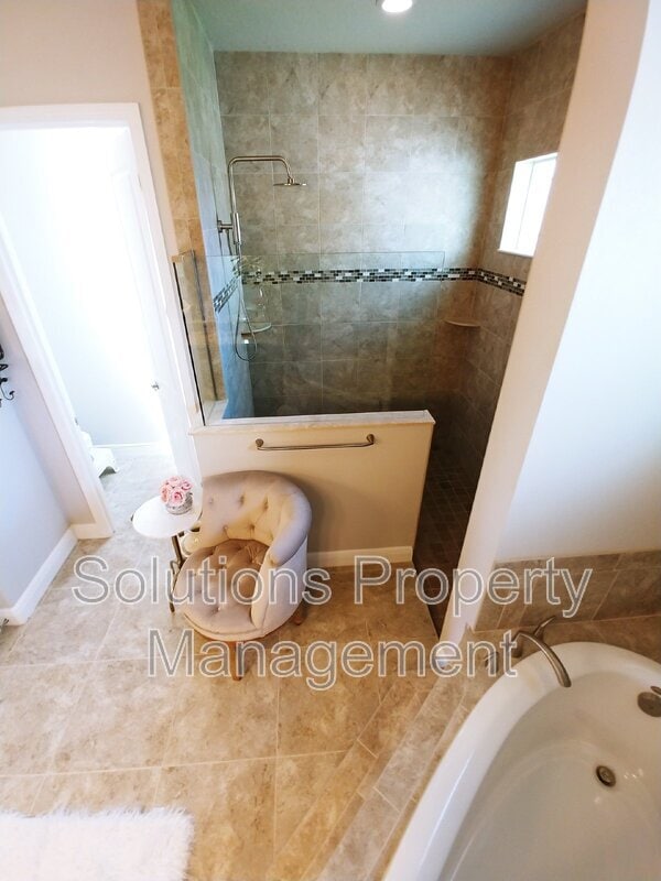 Building Photo - 918 Casa Dolce Casa Cir