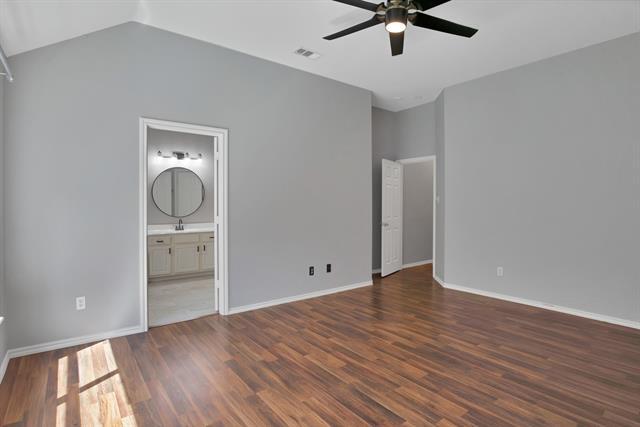 Building Photo - 9409 Stonewood Dr