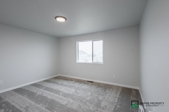 Building Photo - BRAND NEW 4 Bed 2.5 Bath Home