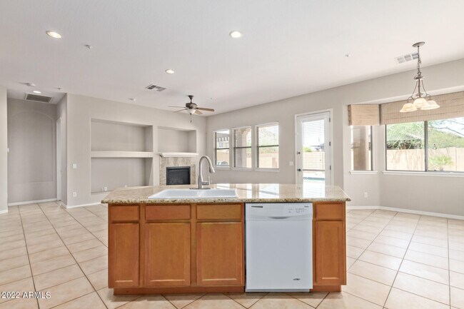 Building Photo - 13582 S 184th Ave