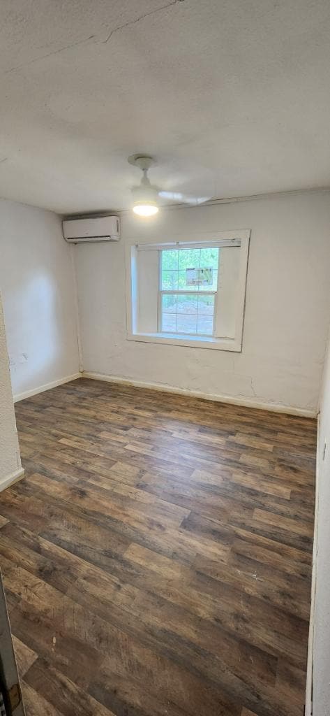 Building Photo - 971 Chalmers Ave