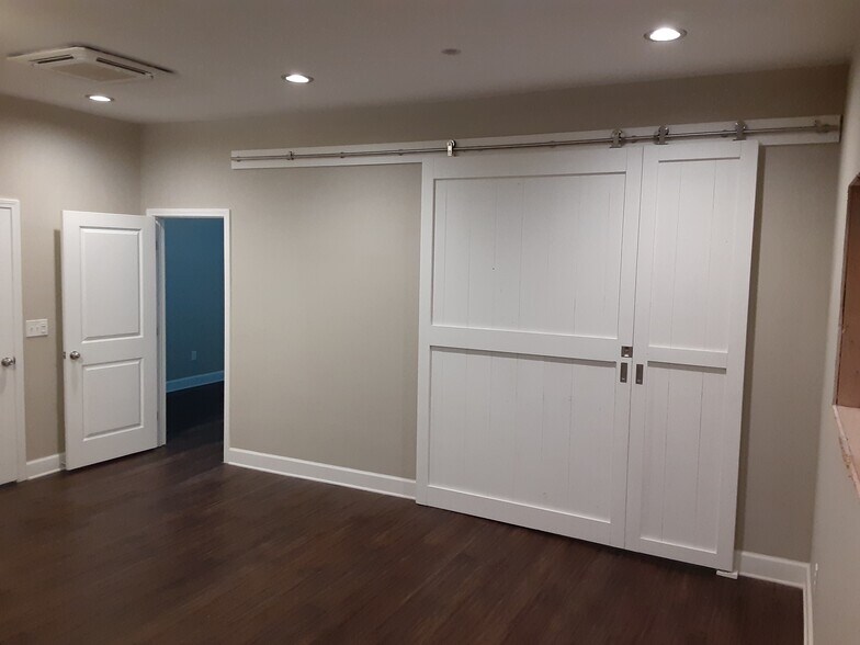 Building Photo - 5134 Belmore Manor Ct