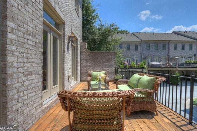 Building Photo - 3680 Brookhaven Manor Crossing NE