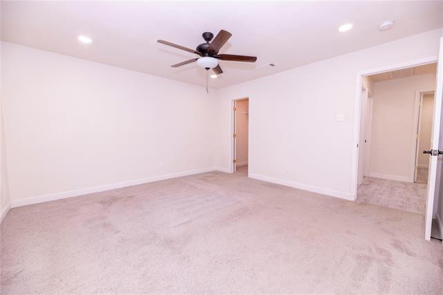 Building Photo - 521 Windsor Dr