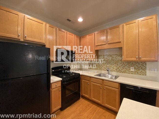 Building Photo - 2409 Autumn Mist Dr