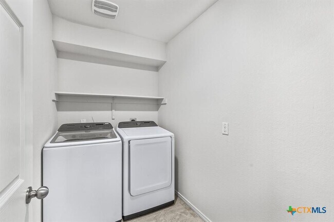 Building Photo - 132 Ragnar Dr