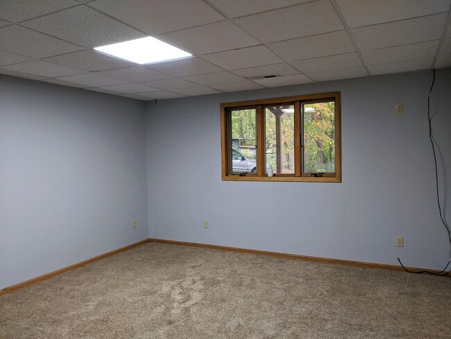 Building Photo - 1103 W Winona Ave