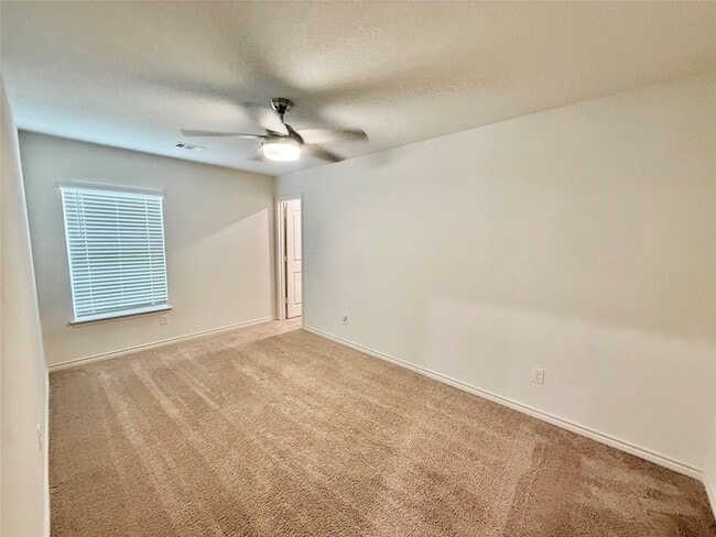 Building Photo - 521 Locksley Cove