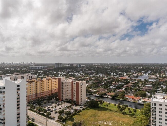 Building Photo - 1370 S Ocean Blvd