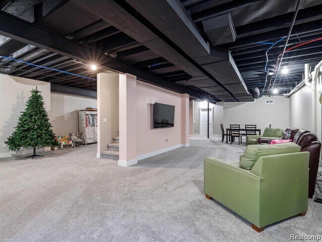 Building Photo - 47705 Card Rd