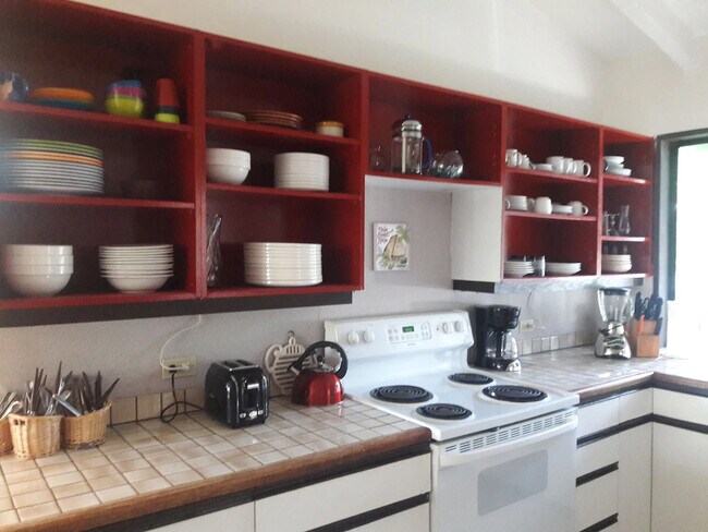 Stocked kitchen - 426 Ilimano St