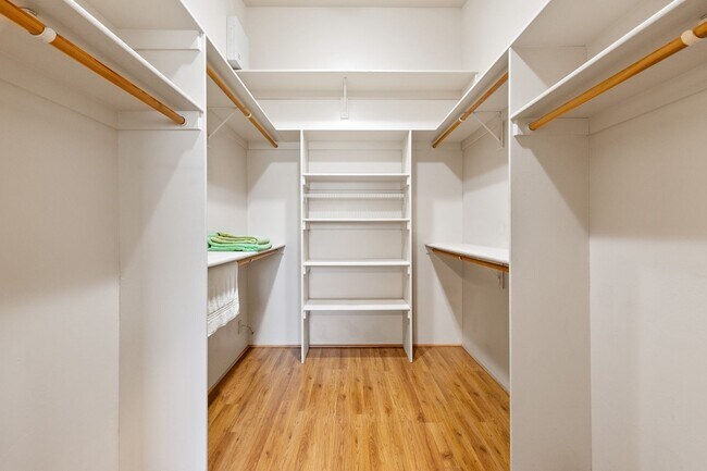 Building Photo - Furnished, 1-Year Long-Term Rental