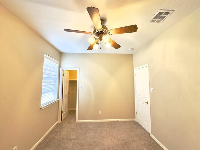 Building Photo - 6138 Negley