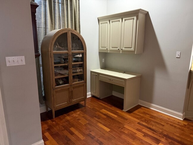 Building Photo - Live Oak Landing