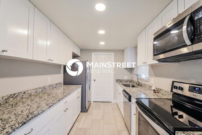Building Photo - 3 Bedroom Pet-Friendly Home in VENICE, FL with Main Street Renewal