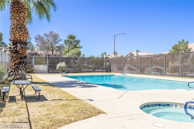 Building Photo - 5240 Janfred Ct
