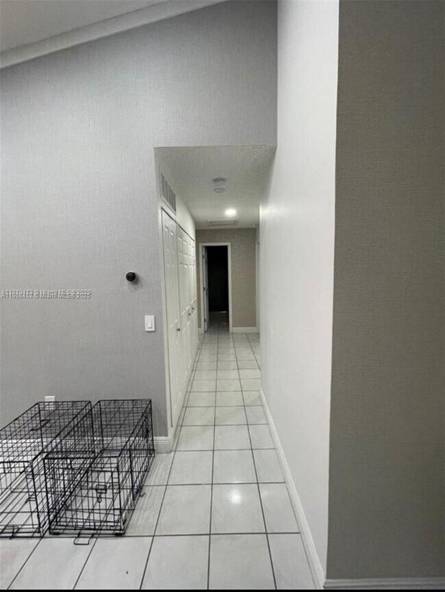 Building Photo - 21045 SW 124th Ave Rd