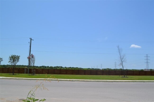 Building Photo - 6406 Pleasanton Pkwy