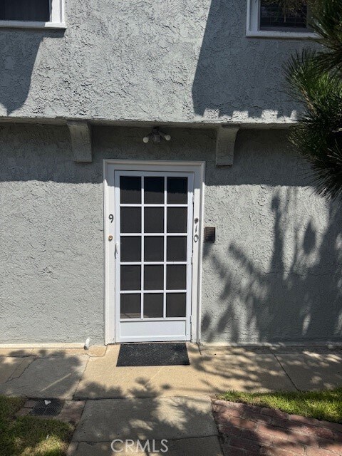 Building Photo - 1835 E 1st St
