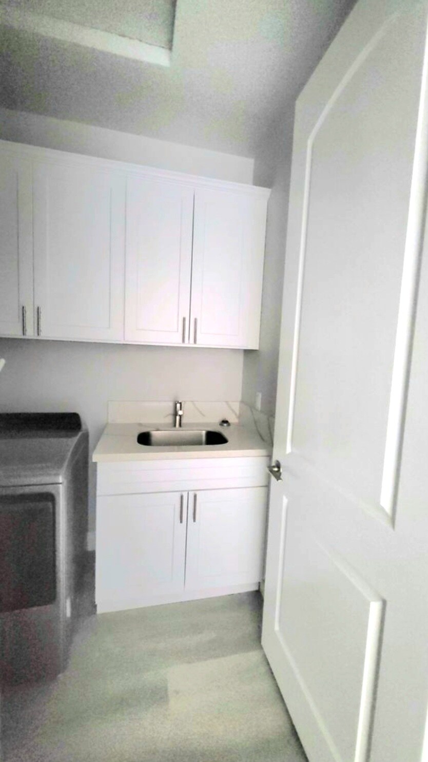 Building Photo - 6801 Sandpebble St