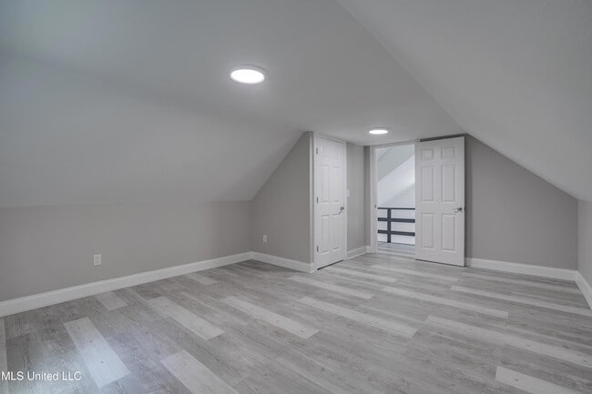 Building Photo - 1076 Lilinoe Way