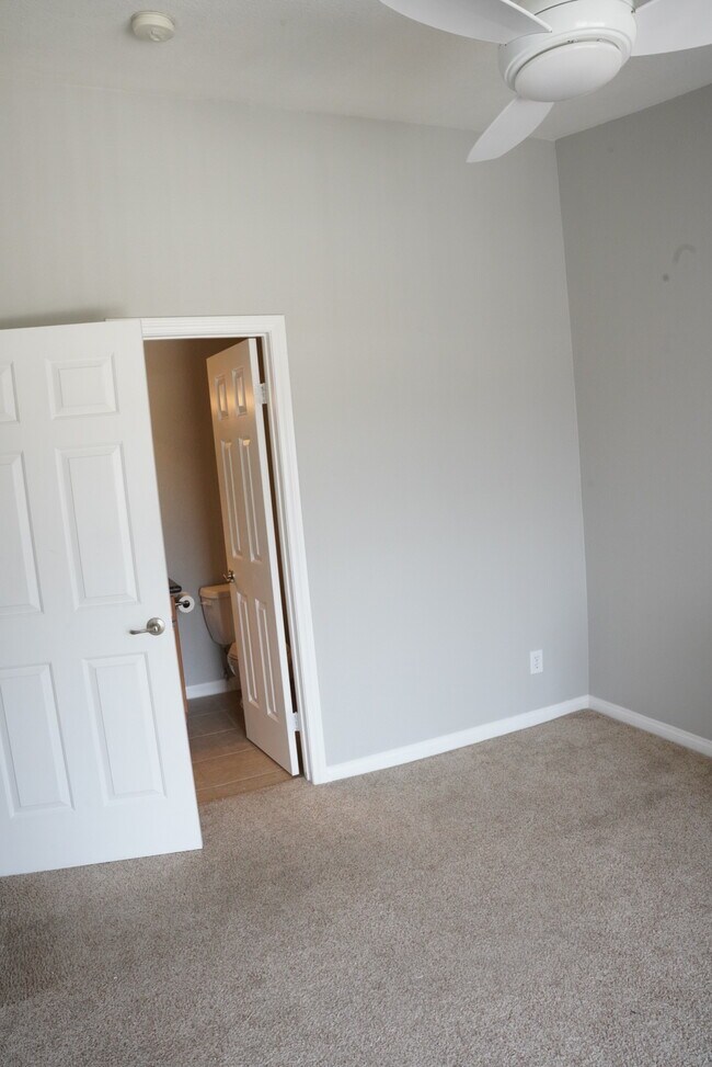 Building Photo - 2090 Highpointe Dr