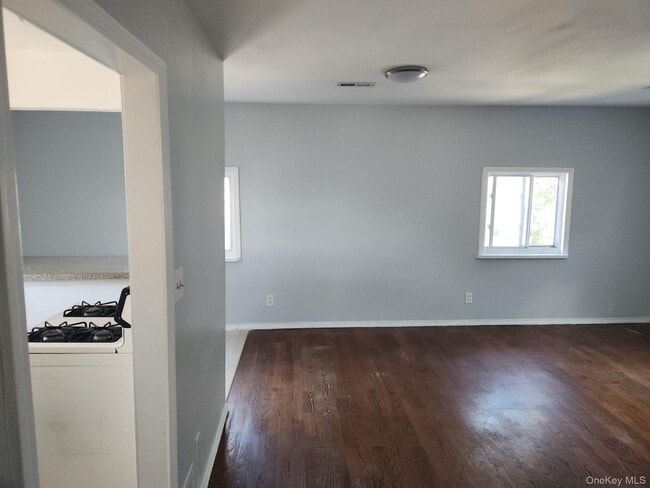 Building Photo - 119-24 199th St