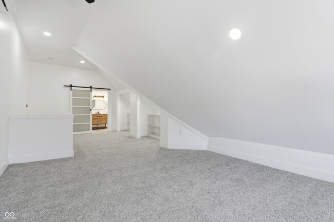 Building Photo - 29 N State Ave