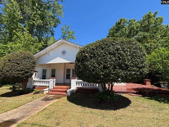 Building Photo - 161 Columbia Ave