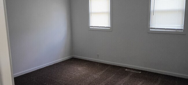 Building Photo - 308 Wilson St